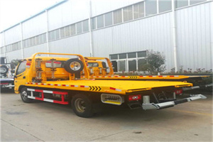 新野附近拖车救援搭电